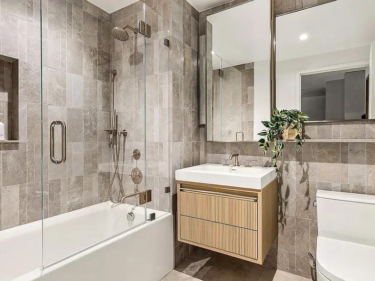 208 Delancey St #7B — Photo 7