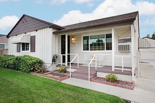3rd image of 8014 Poinsettia Dr