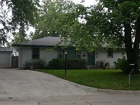 1710 W William St photo 1