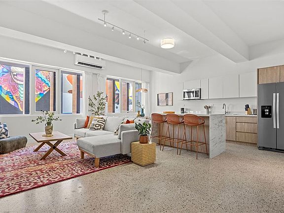 3rd image of 606 Cerra St