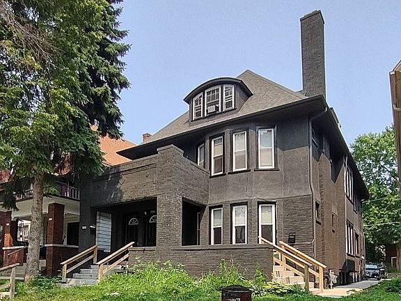 Lower unit, front porch