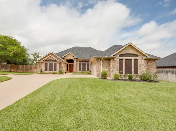 1203 Beacon Ct, College Station, TX 77845