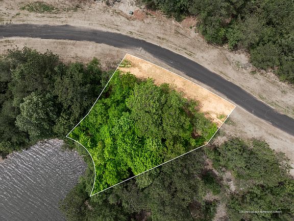 4th image of 68 Bennett Point