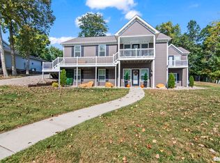 110 Ivy Glen Dr, Chatham, IL 62629