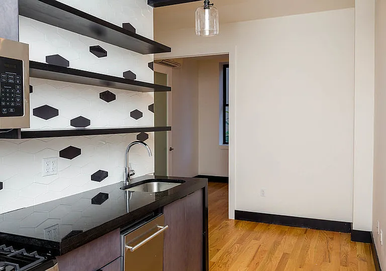 277 Irving Ave #2R — Photo 1