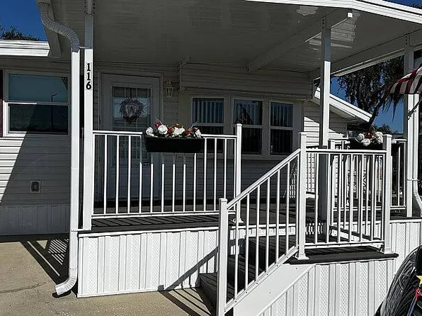 37811 Chancey Rd #116, Zephyrhills, FL 33541