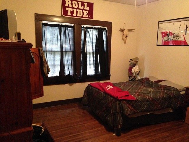 2nd image of 825 12th St