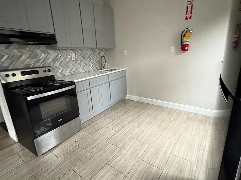597 Grove St #1 — Photo 1