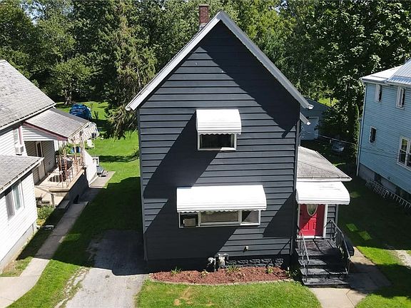 3rd image of 842 Day St