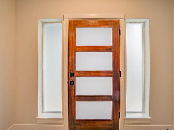5th image of 12200 NE 107th Way