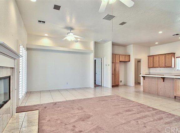 4th image of 9465 Valencia Dr