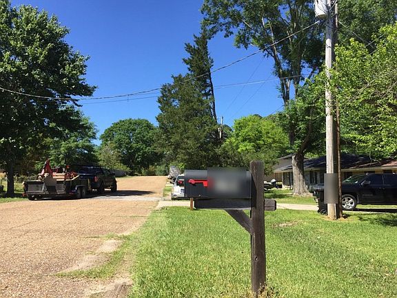 5th image of 308 Hillside Cir