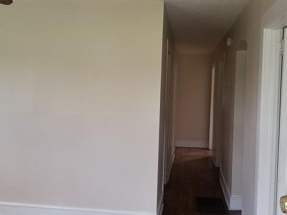 4th image of 201 Blanton Dr