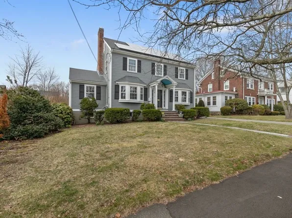 10 Standish Rd, Milton, MA 02186