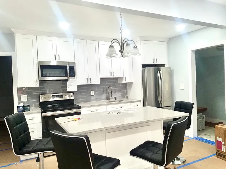 61 Baron De Hirsch Rd #B — Photo 1