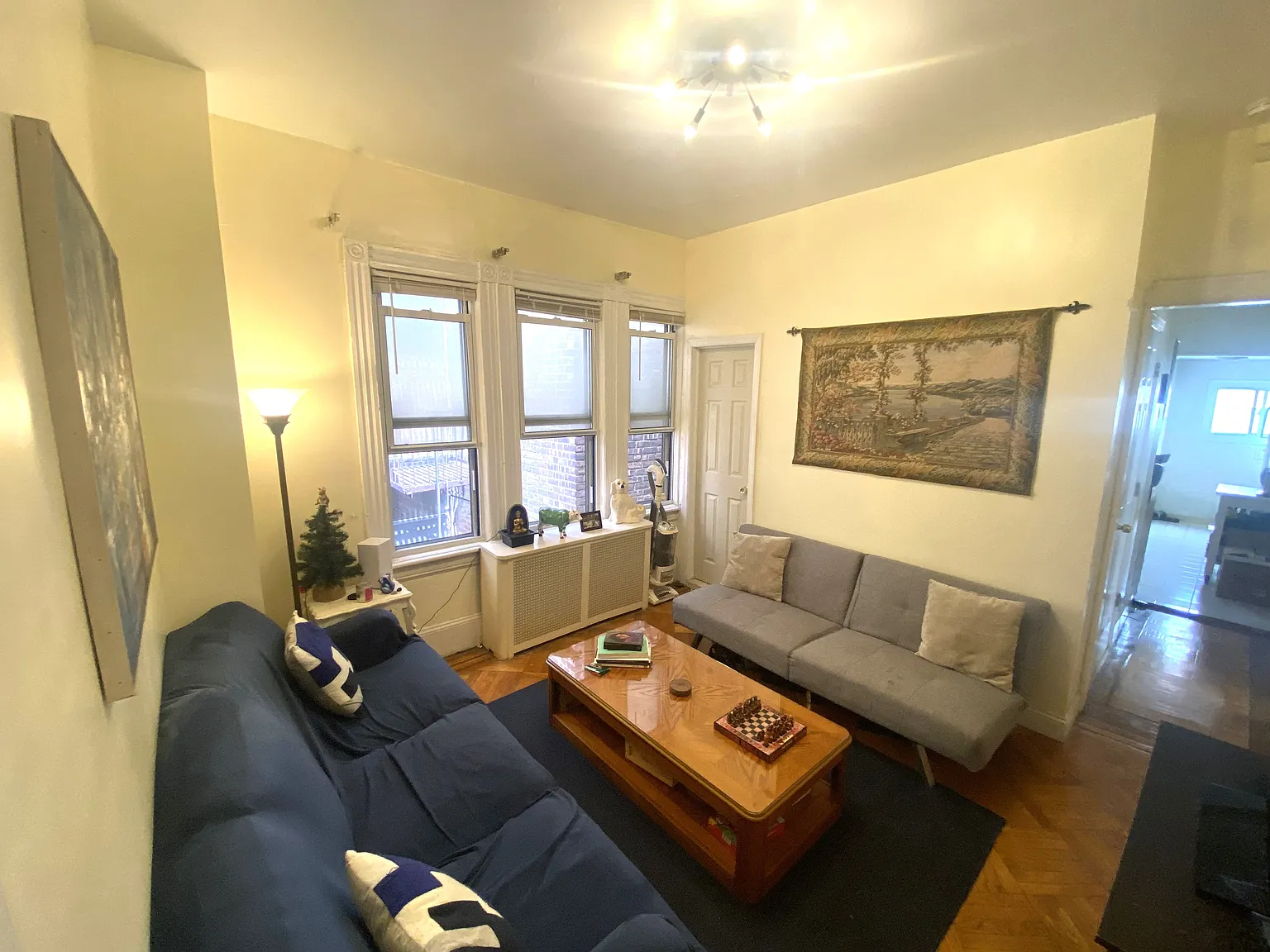4 bed, 1000 sqft, $3,690 — Photo 1