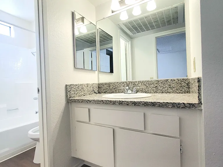 Arborgate Apartments — Photo 9