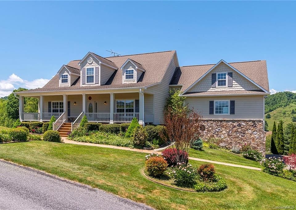 1st image of 356 Everview Ln
