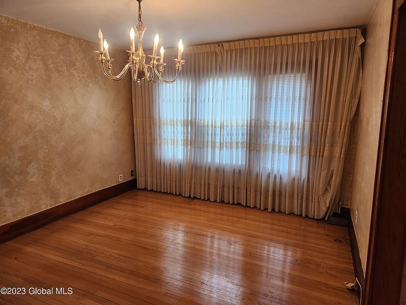 3rd image of 2510 Watt Street