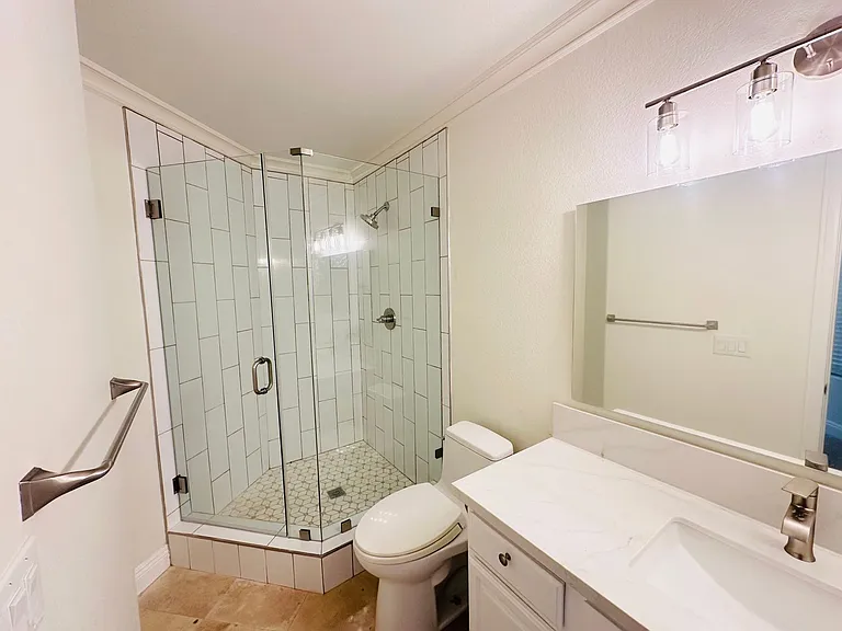 6635 Soaring Dr — Photo 25