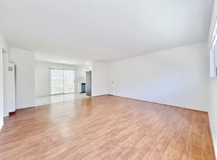 540 Hyde Park Pl APT 2, Inglewood, CA 90302