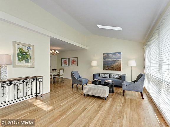 5th image of 9617 Alta Vista Ter