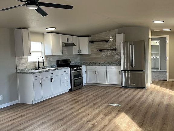 3rd image of 420 E 57th St #58