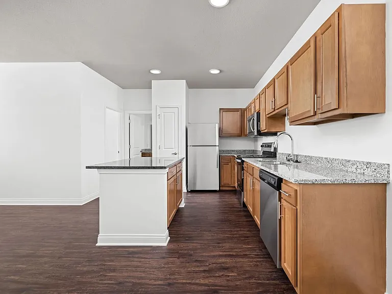 Union Club Apartments — Photo 15