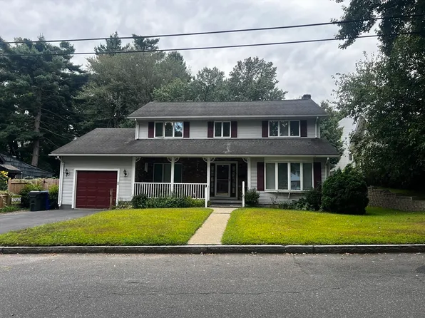 11 Calvin St, Springfield, MA 01104
