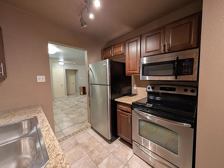 551 Terminal Loop Rd #D5 — Photo 6
