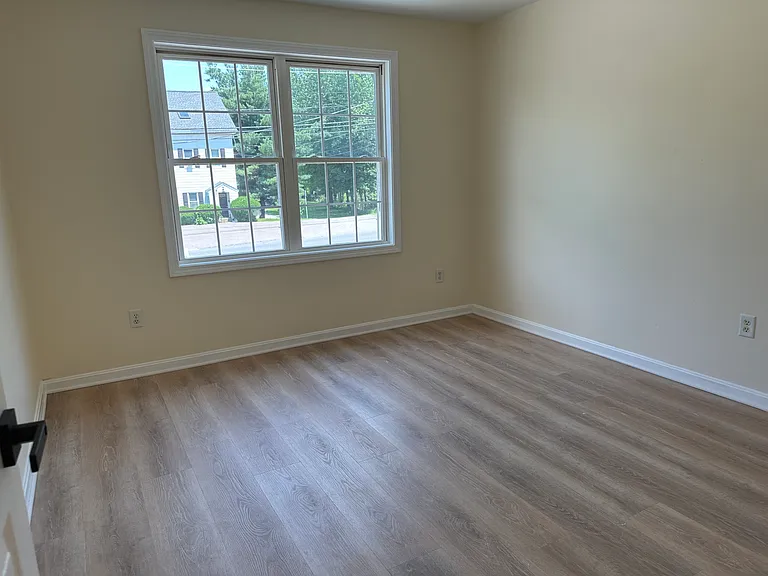 525 Water St #4 — Photo 16