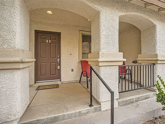 4th image of 947 Cantabria Heights Ave