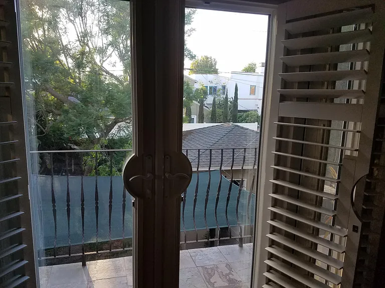385 Panama Ave — Photo 18