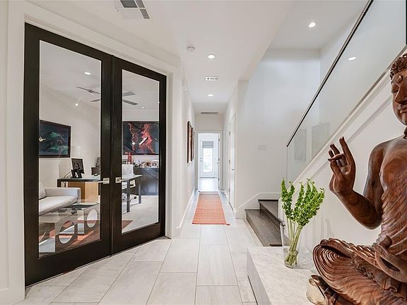 5th image of 1802 Huldy St