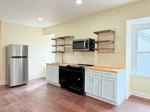 740 N 40th St #3, Philadelphia, PA 19104