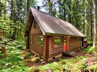 21249 E Briarwood Rd, Rhododendron, OR 97049