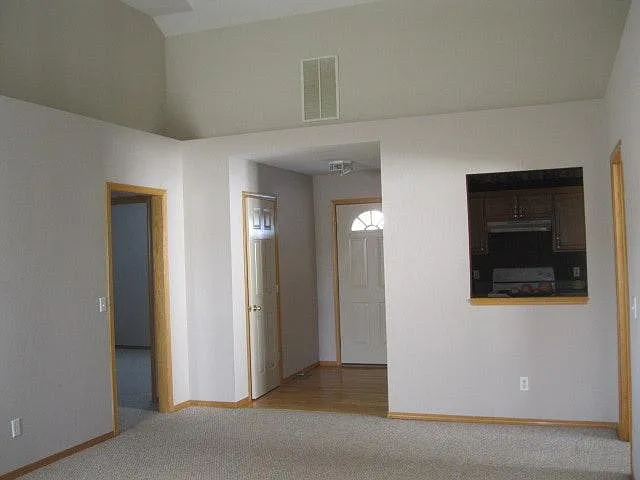 781 W Juniper Ln — Photo 5
