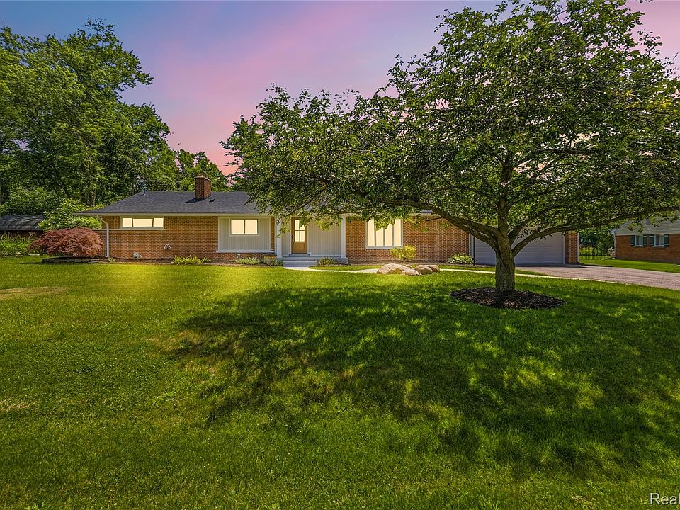 1st image of 28264 Bayberry Rd