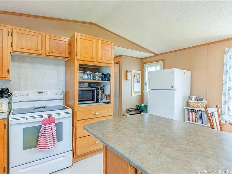 29 Gerald Blvd — Photo 13