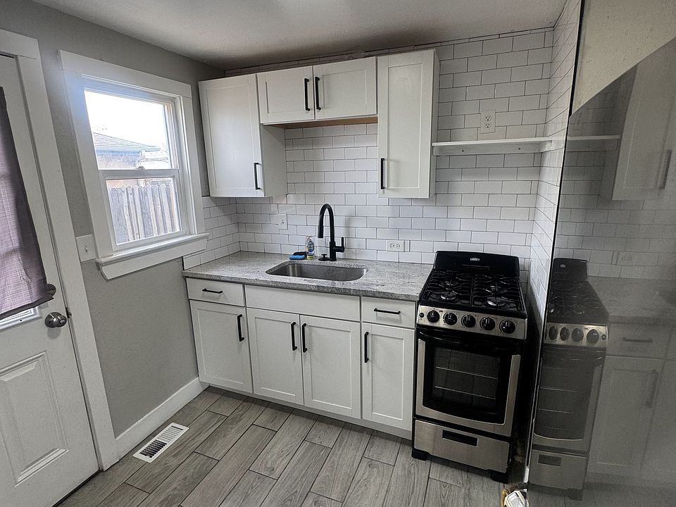 1st image of 7390 Oneida Dr #7390
