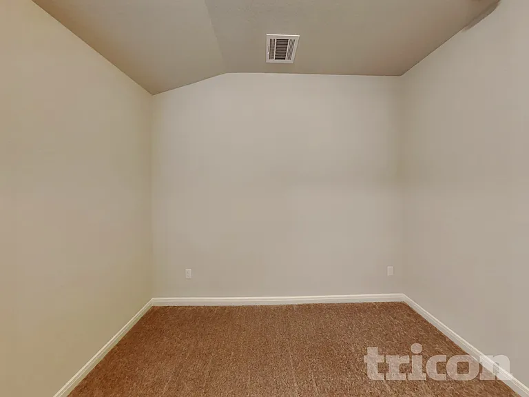 13623 Emerson Way — Photo 8