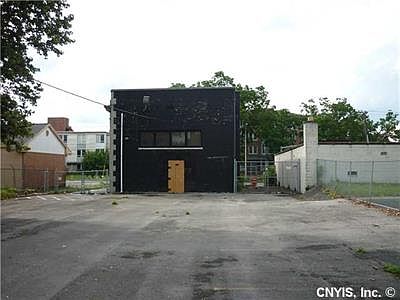 3rd image of 423 W Onondaga St