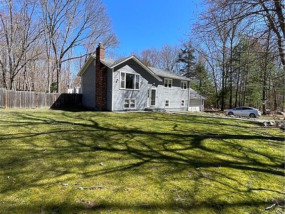 2nd image of 1007 Fish Hill Rd