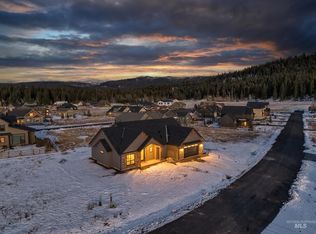 1107 Mos Way, McCall, ID 83638