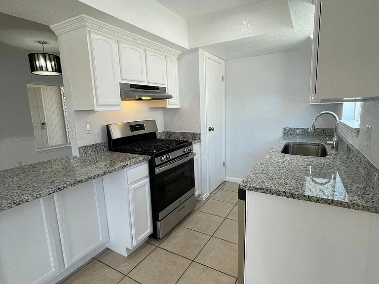 3240 Kilgore Pl — Photo 11