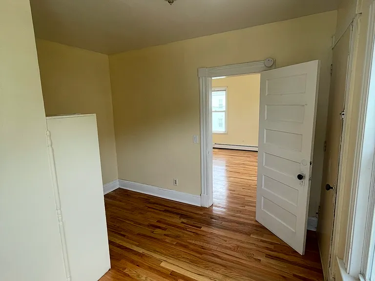 371 Congress Ave #3 — Photo 24