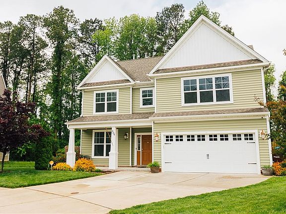 2nd image of 404 Rose Garden Ln