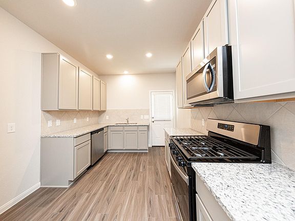 4th image of 2329 Whitefish Dr