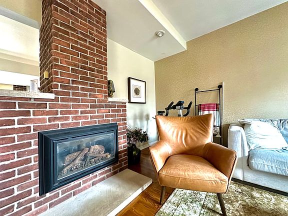 4th image of 526 Kirkwood Ave