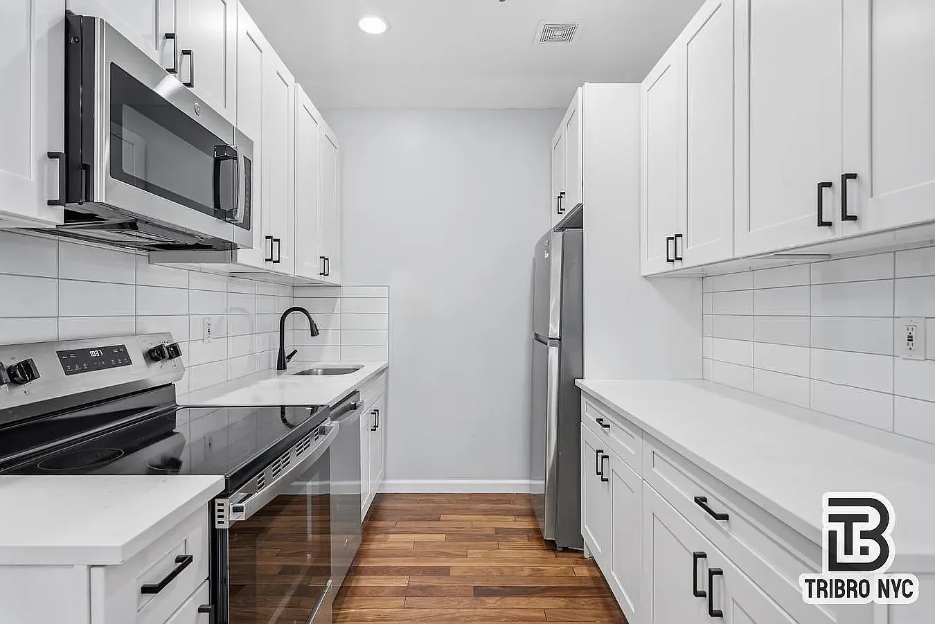 312 Willis Avenue — Photo 1